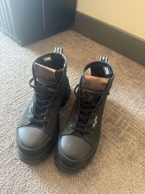 Palladium Women’s Black Canvas High-Top Boots